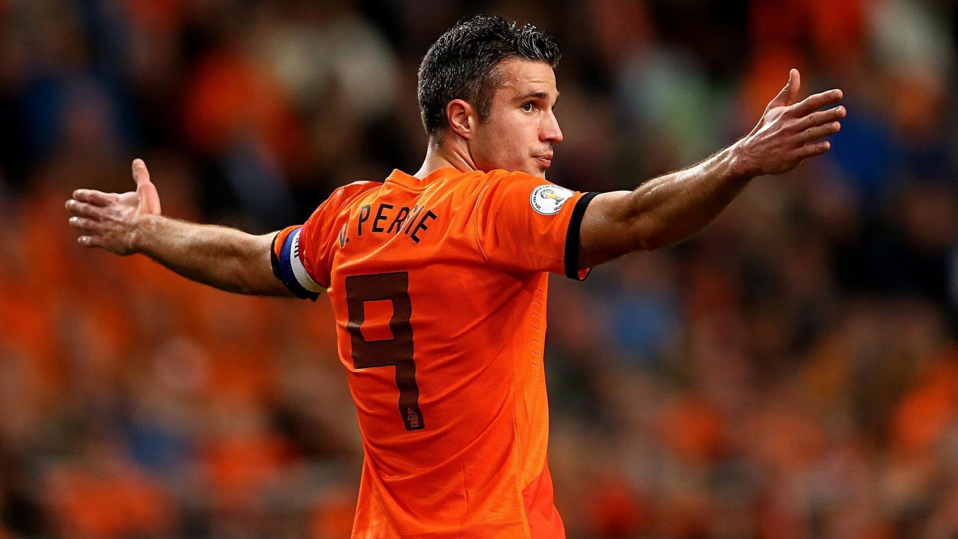 意甲豪门为新赛季全力备战，阵容调整频繁，意甲豪门球队