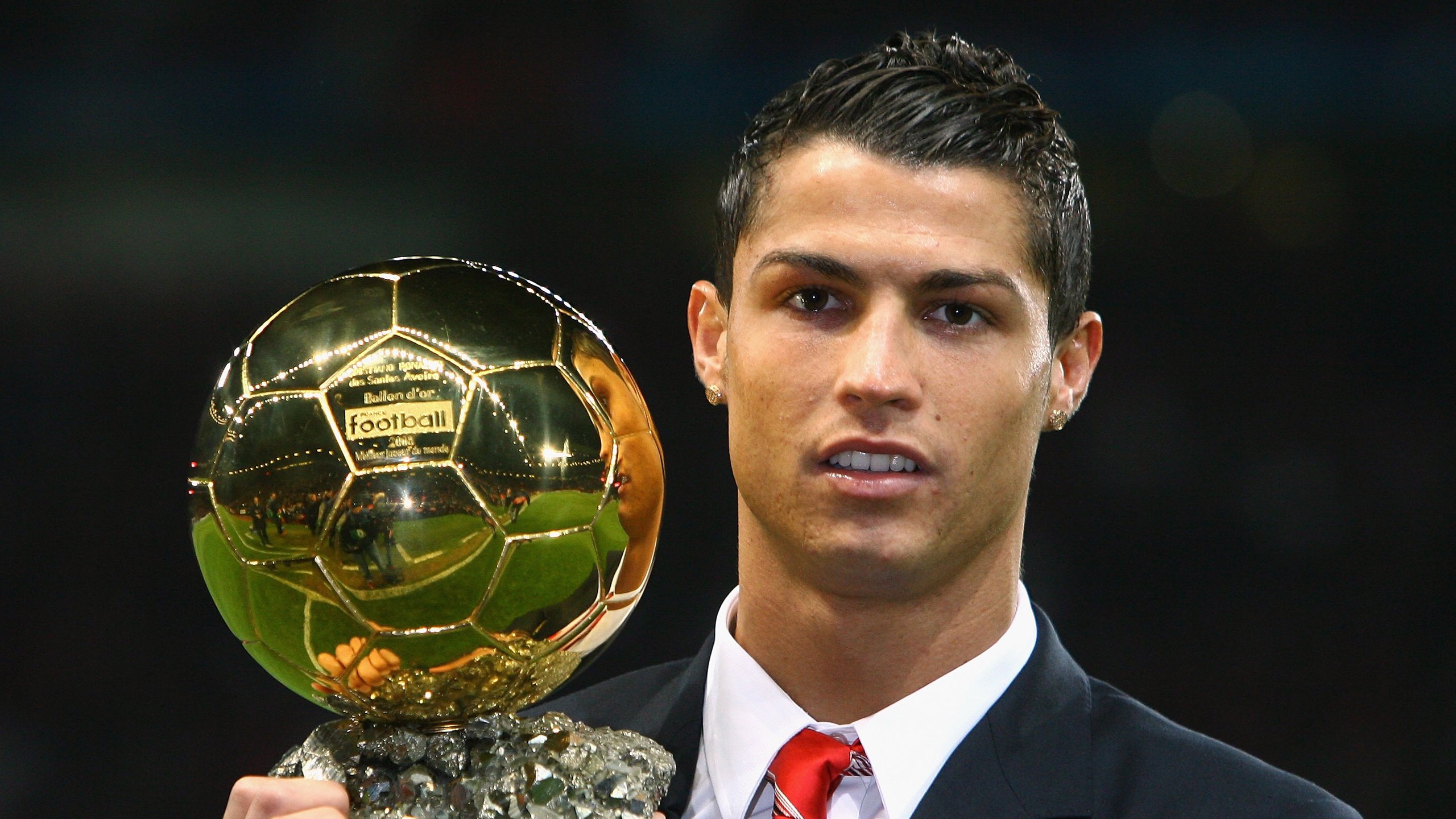 旅顺足球特色小镇带动区域经济快速增长，旅顺胜道室内足球场